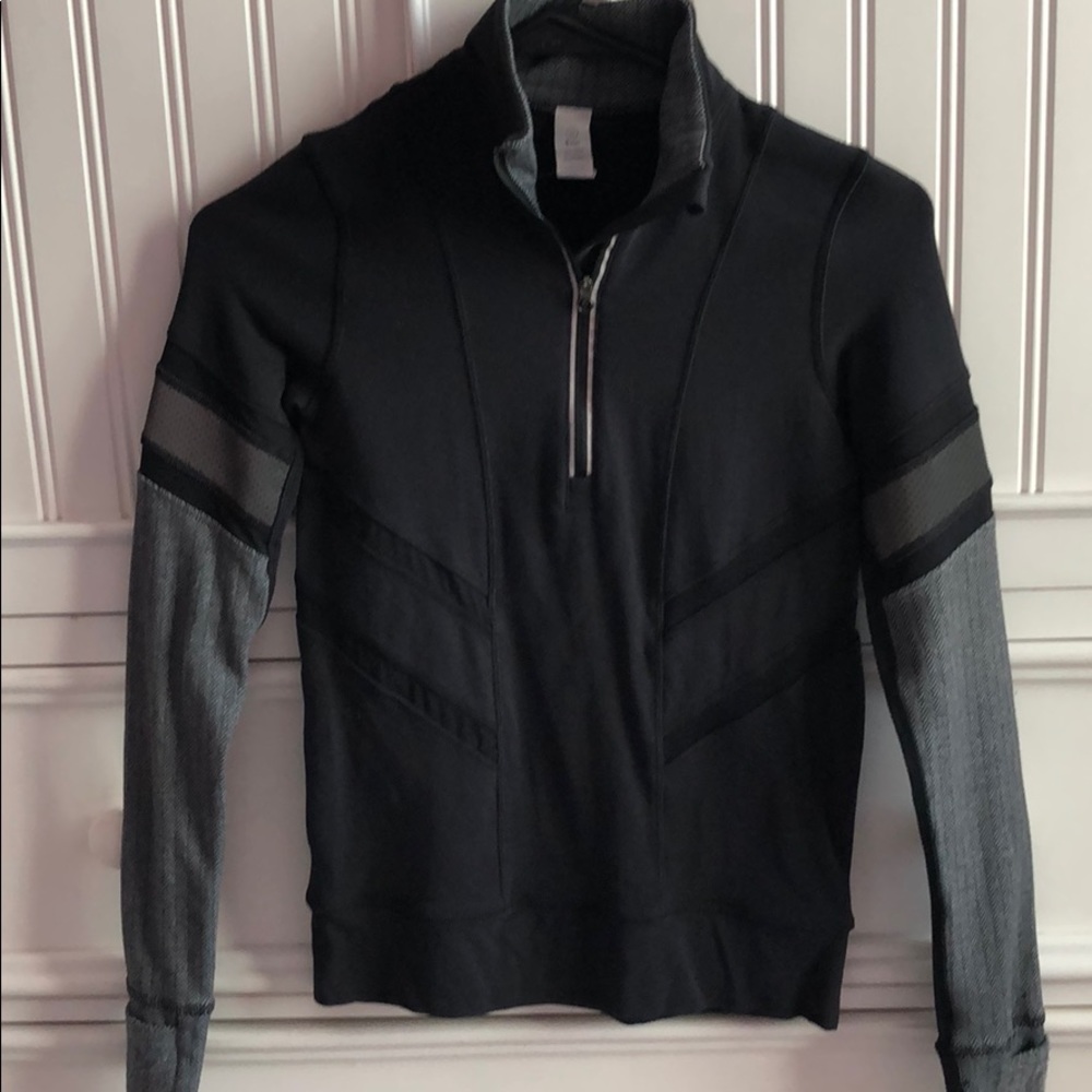 Ivivva pullover - Picture 1 of 4